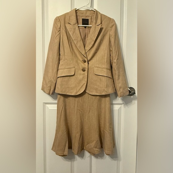 The Limited Jackets & Blazers - The Limited Cream/Tan 2 Piece Suit